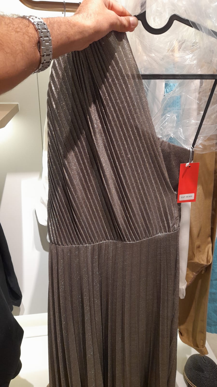 DRESS