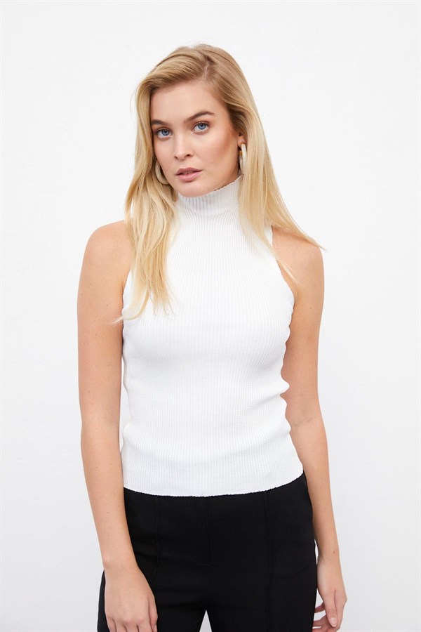 Turtleneck Sleeveless Knitwear