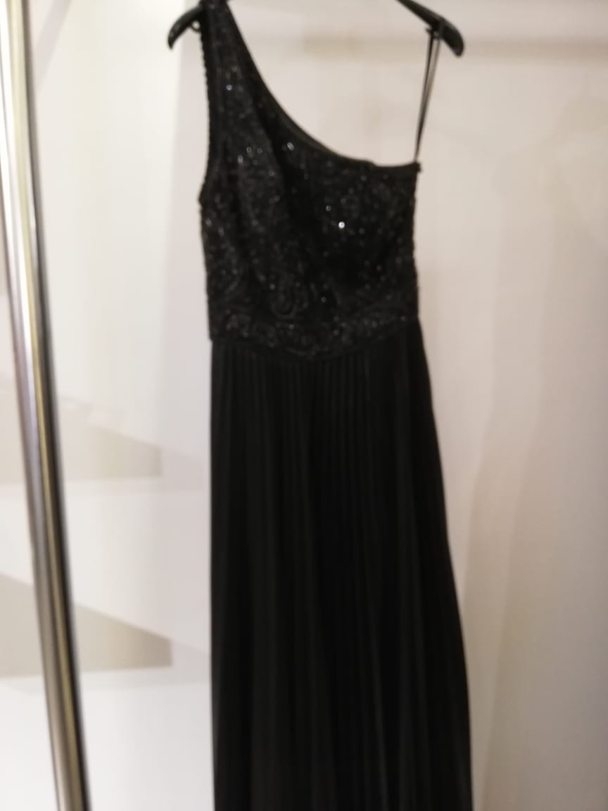 one shoulder black dress